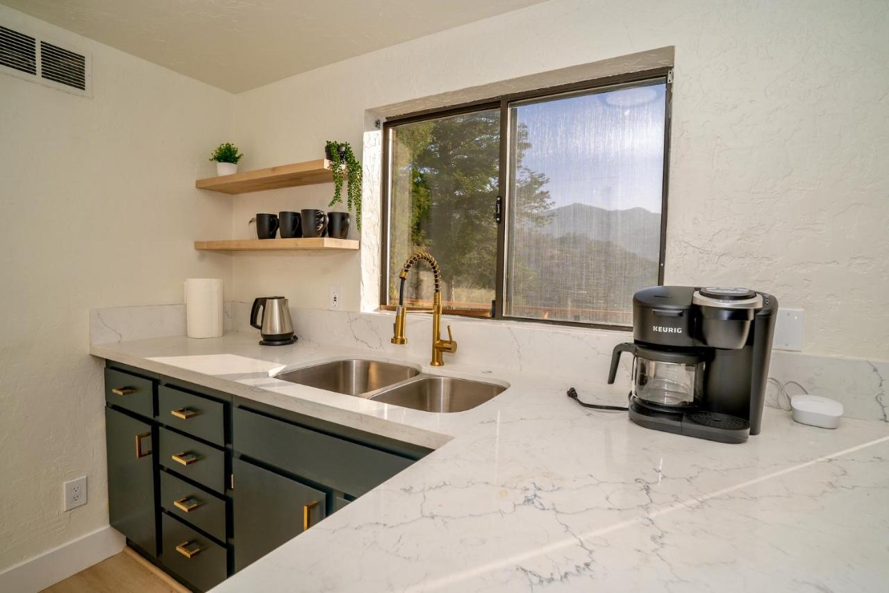 Secluded Mtn Top Family Haven W/Views Spa & Arcade Three Rivers Exterior photo